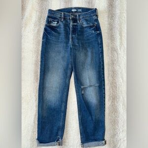 Old Navy Women’s Sky-Hi Straight Distressed Jeans